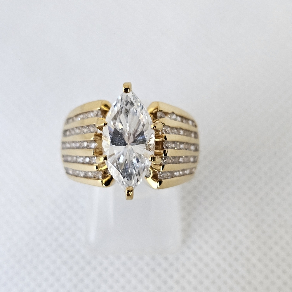 Victoria Wieck Absolute Diamond Simulant Ring 18kt Vermeil Size 6!